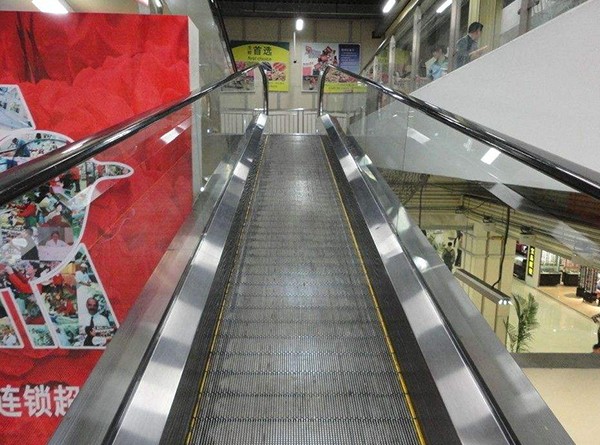 電梯扶手
